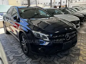Mercedes-Benz GLA 250 2018 Blue