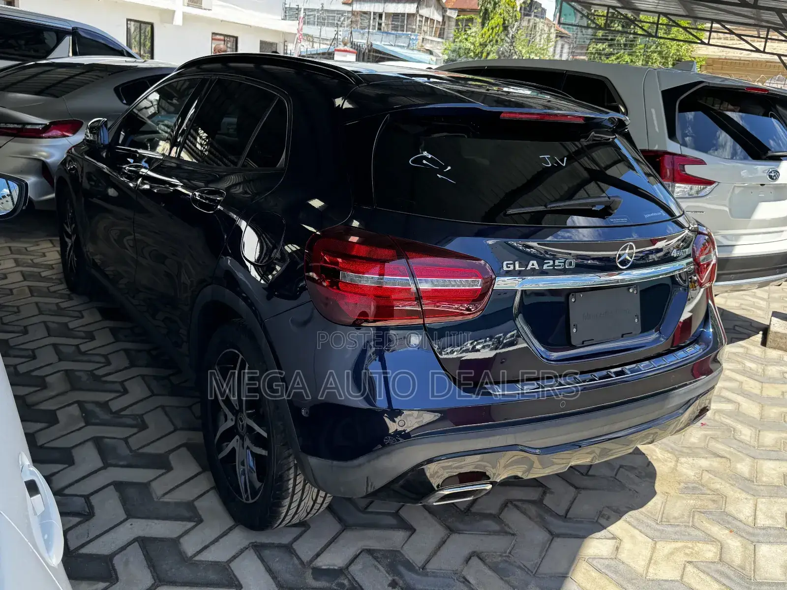 Mercedes-Benz GLA 250 2018 Blue
