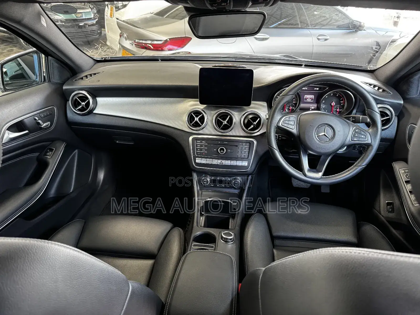 Mercedes-Benz GLA 250 2018 Blue