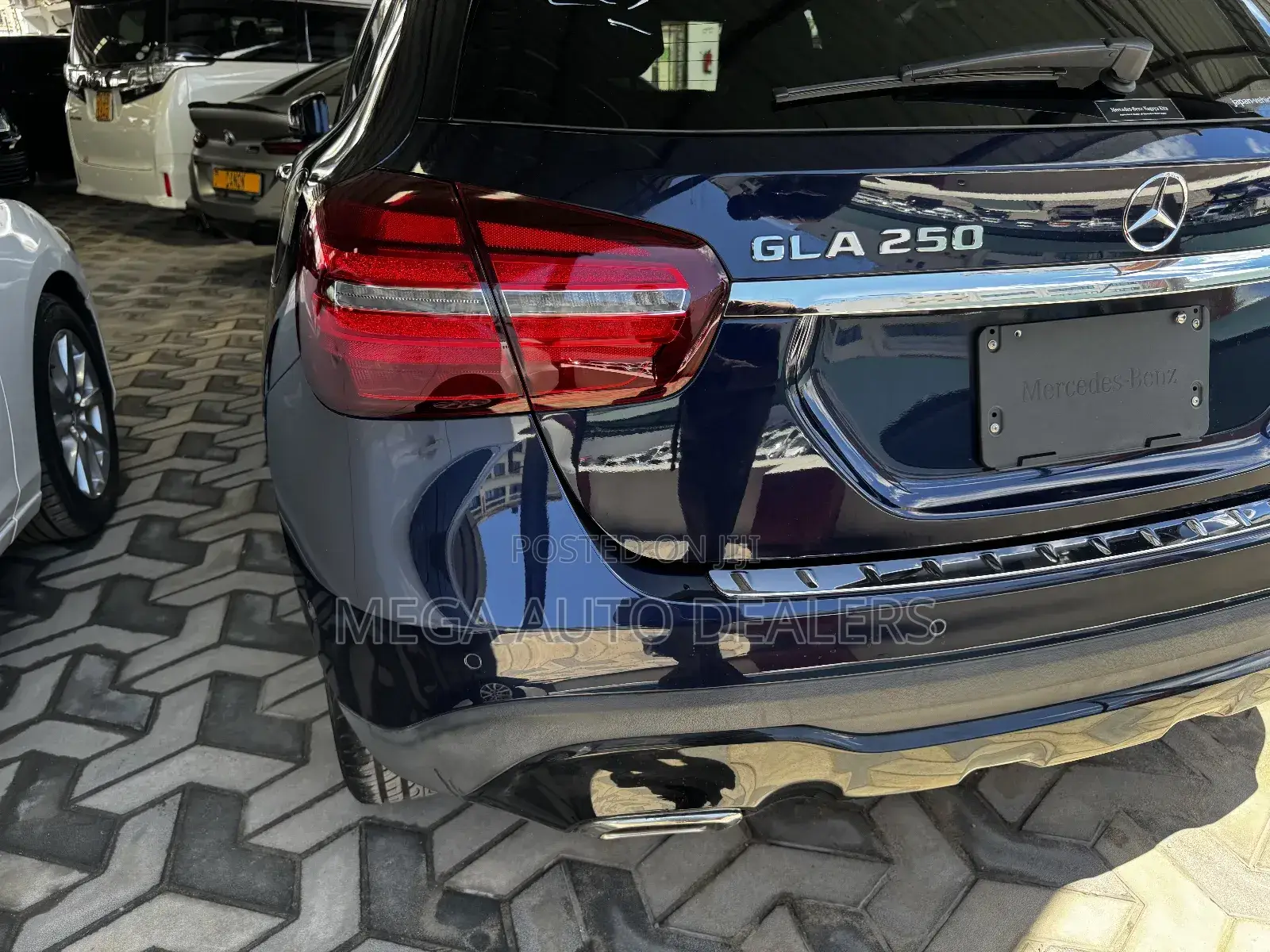 Mercedes-Benz GLA 250 2018 Blue