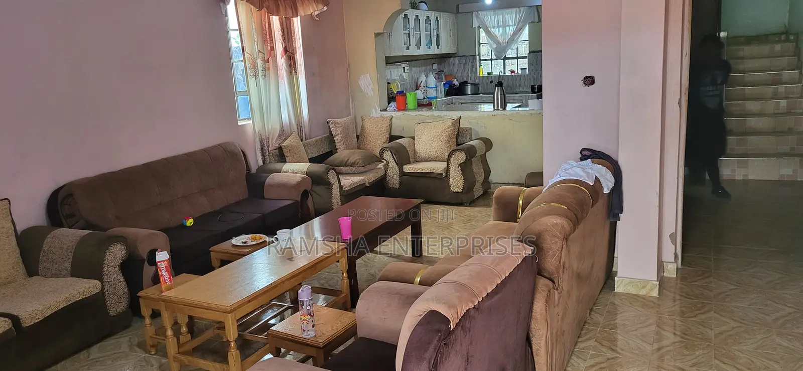6bdrm Maisonette in Joska Shell for rent