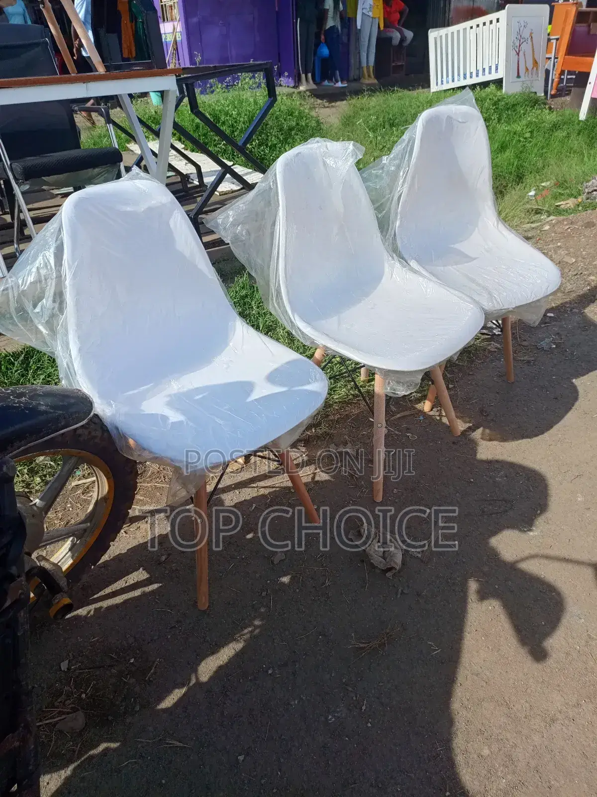 Aemes Salon / Balcony Chairs