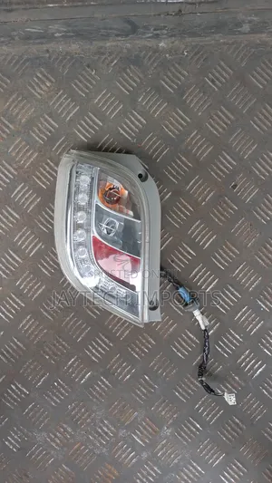 Daihatsu Mira Taillight