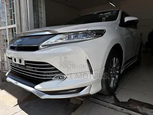 Toyota Harrier 2018 White
