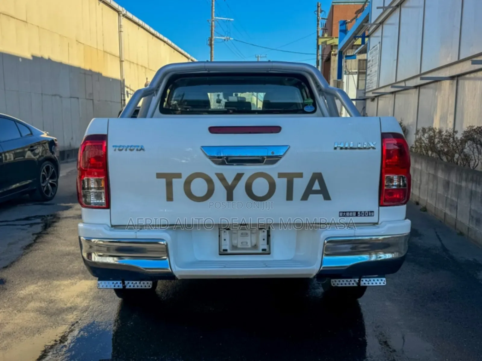 Toyota Hilux Revo Double Cab Deisel 2.4 AWD 2018 White