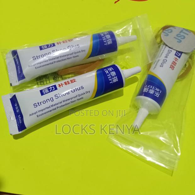 Fast Setting Shoe Glue