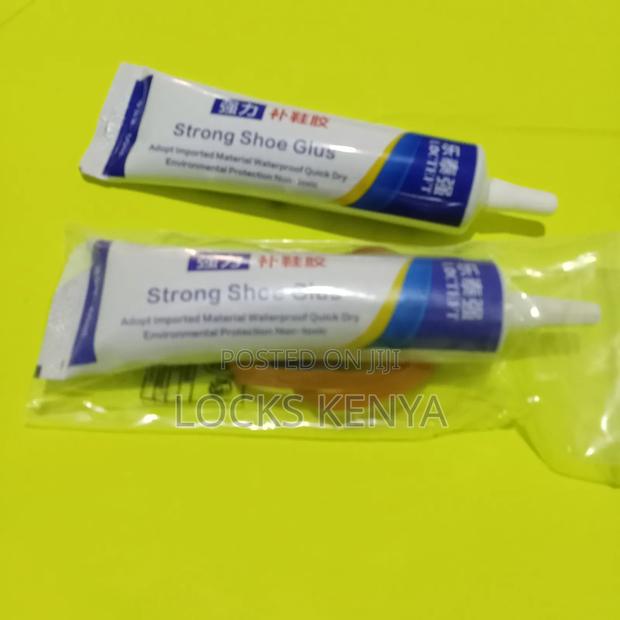Maximum Protection Shoe Glue