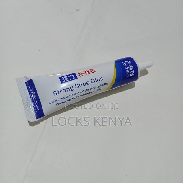 Ultimate Strong Shoe Glue