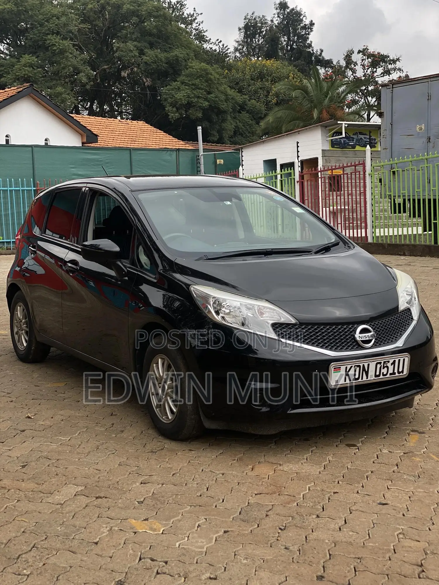 Nissan Note 2017 Black