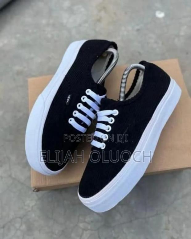 Corduroy Vans
Sizes 36-45 - main view