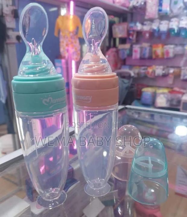 Momeasy Silicone Spoon/Squeeze Feeder - main view