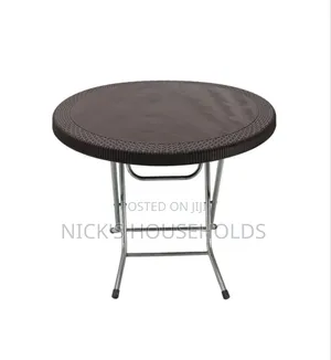 Chocolate Round Plastic Table With Foldable Legs