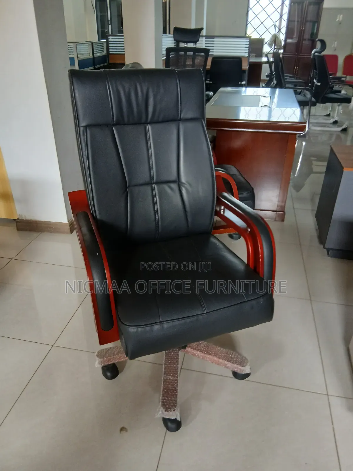 Executive Office Seat