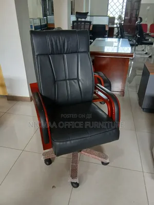 Executive Office Seat