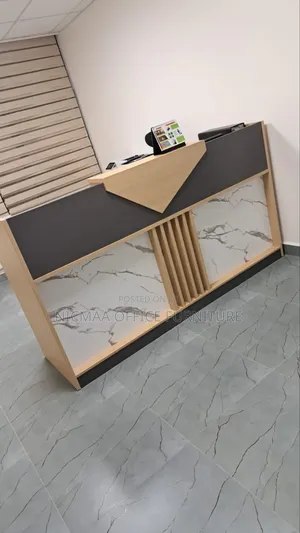 2.0m Reception Desk