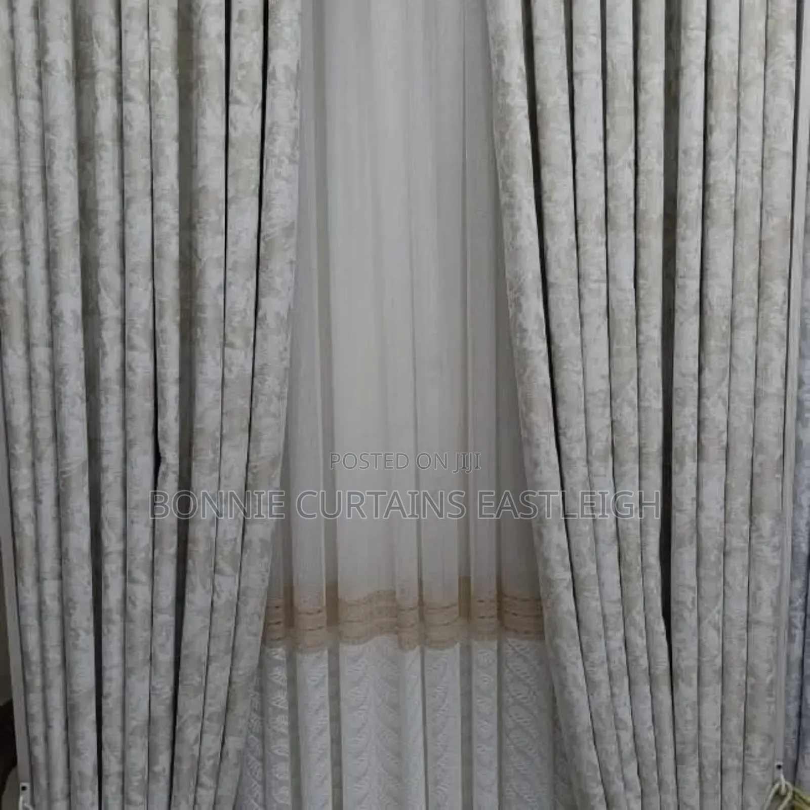 Table Room Curtains