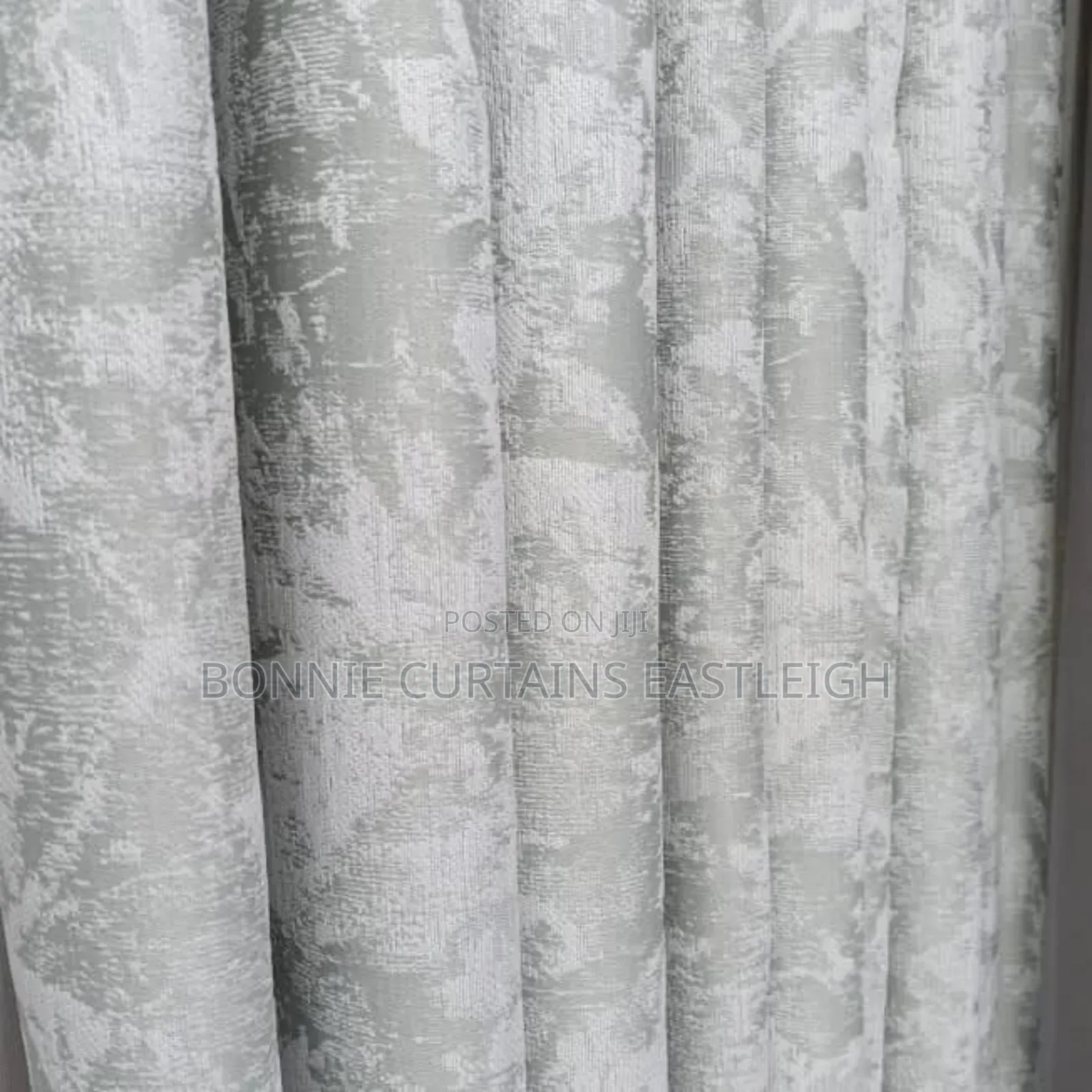 Table Room Curtains