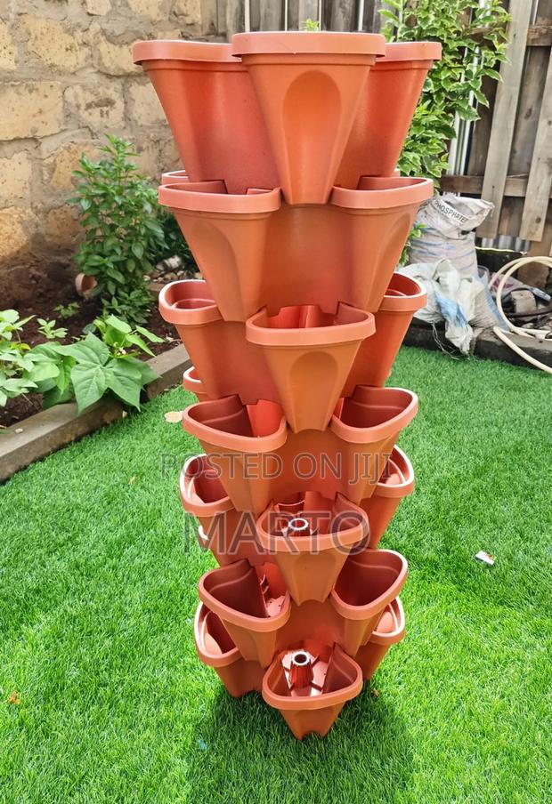 Vertical Stackable Planter Pots - main view