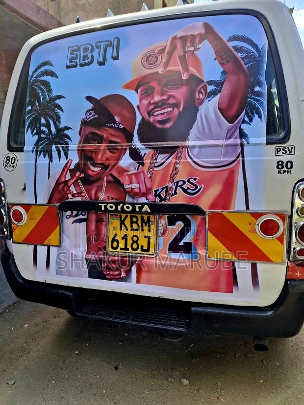 Toyota HiAce 2003 White - thumbnail 5