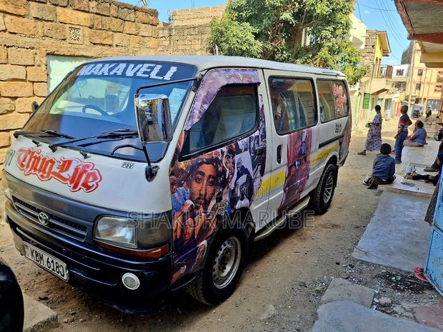 Toyota HiAce 2003 White - thumbnail 6