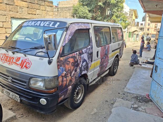 Toyota HiAce 2003 White - thumbnail 7