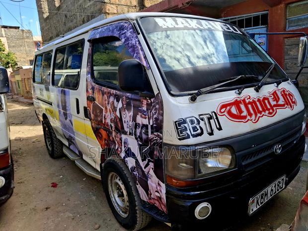 Toyota HiAce 2003 White - thumbnail 8