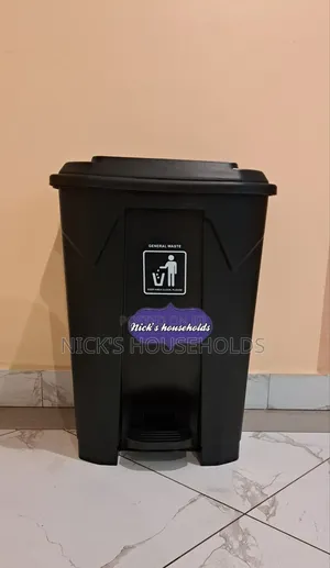 Household Plastic Bin for Waste Storage