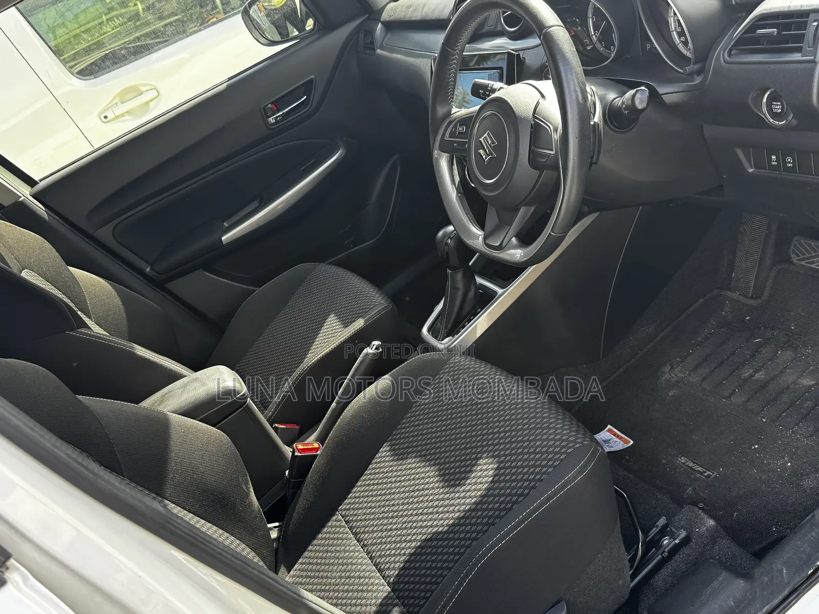 Suzuki Swift 2018 White