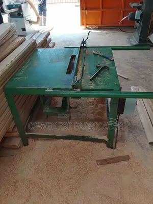 Table Saw Machine