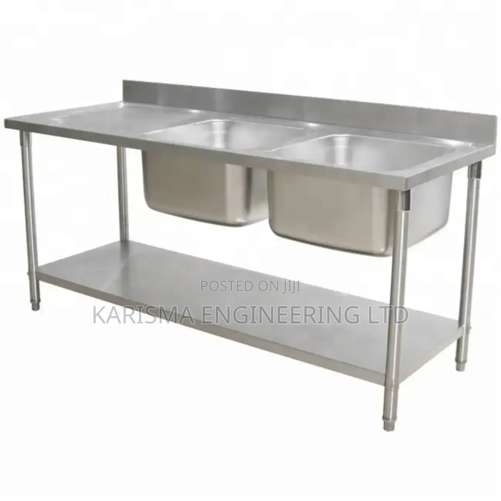 Double Sink With an Undershelf