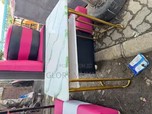 Green Marble Manicure Table