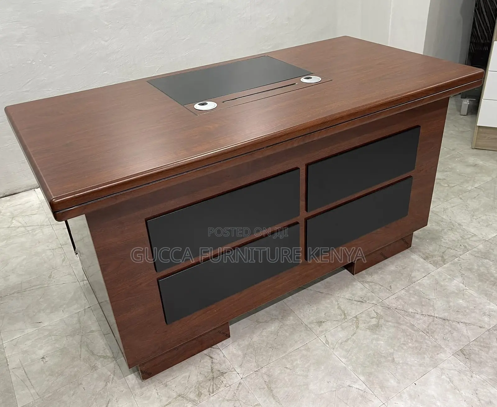 Office Tables: 1.4 Meters Executive Desk With Hidden Storage