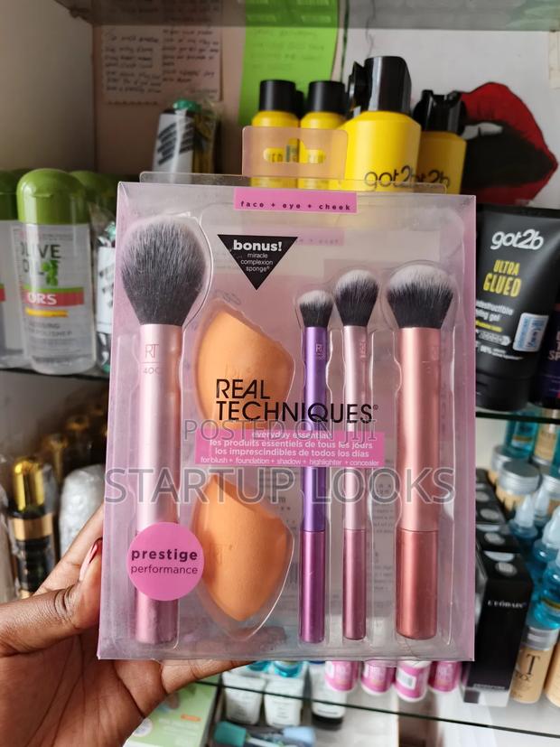 Makeup Brushes Set + 2pcs Beauty Blender - main view