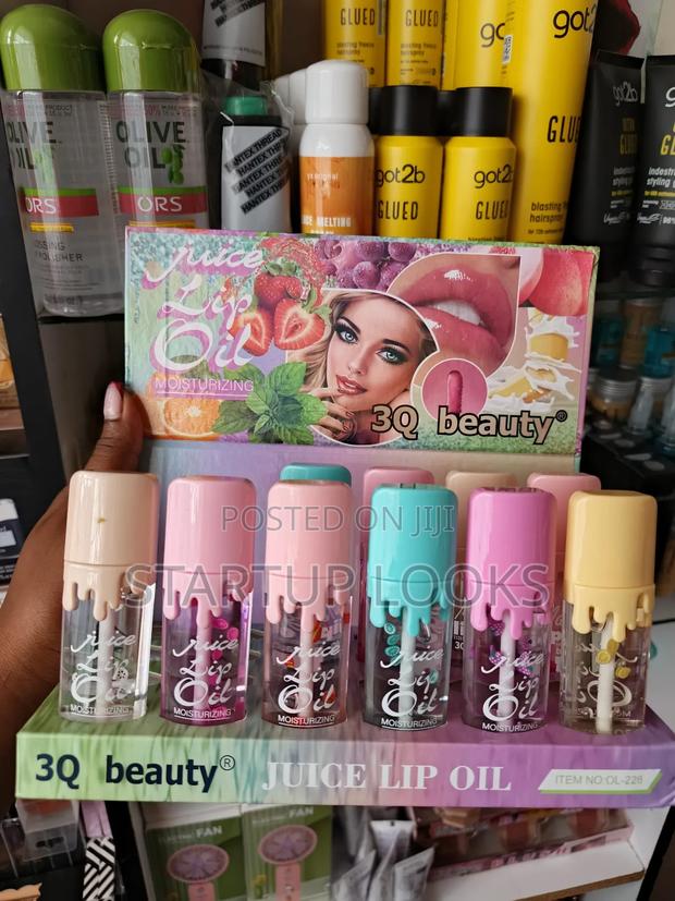 Fruity Lip Gloss Clear and With Tint Lip Gloss - thumbnail 3