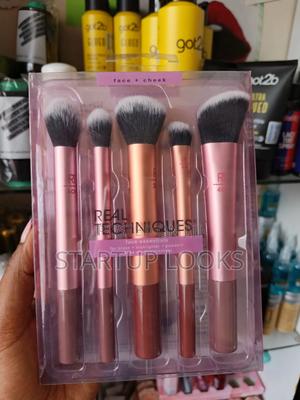Real Techniques Makeup Set Brushes - thumbnail 2