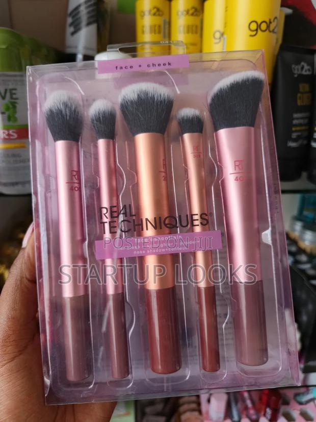 Real Techniques Makeup Set Brushes - thumbnail 3
