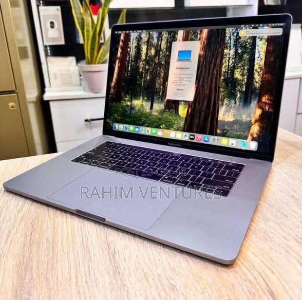 Laptop Apple MacBook Pro 2018 16GB Intel Core i7 SSD 256GB - main view