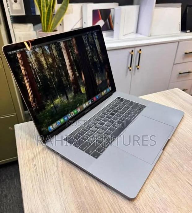 Laptop Apple MacBook Pro 2018 16GB Intel Core i7 SSD 256GB - thumbnail 3
