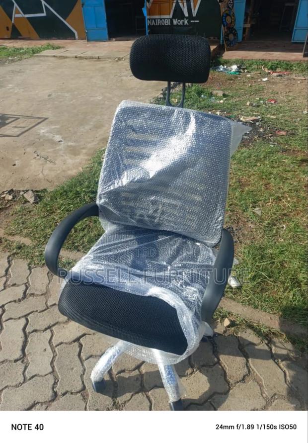 Adjustable Headrest Chair