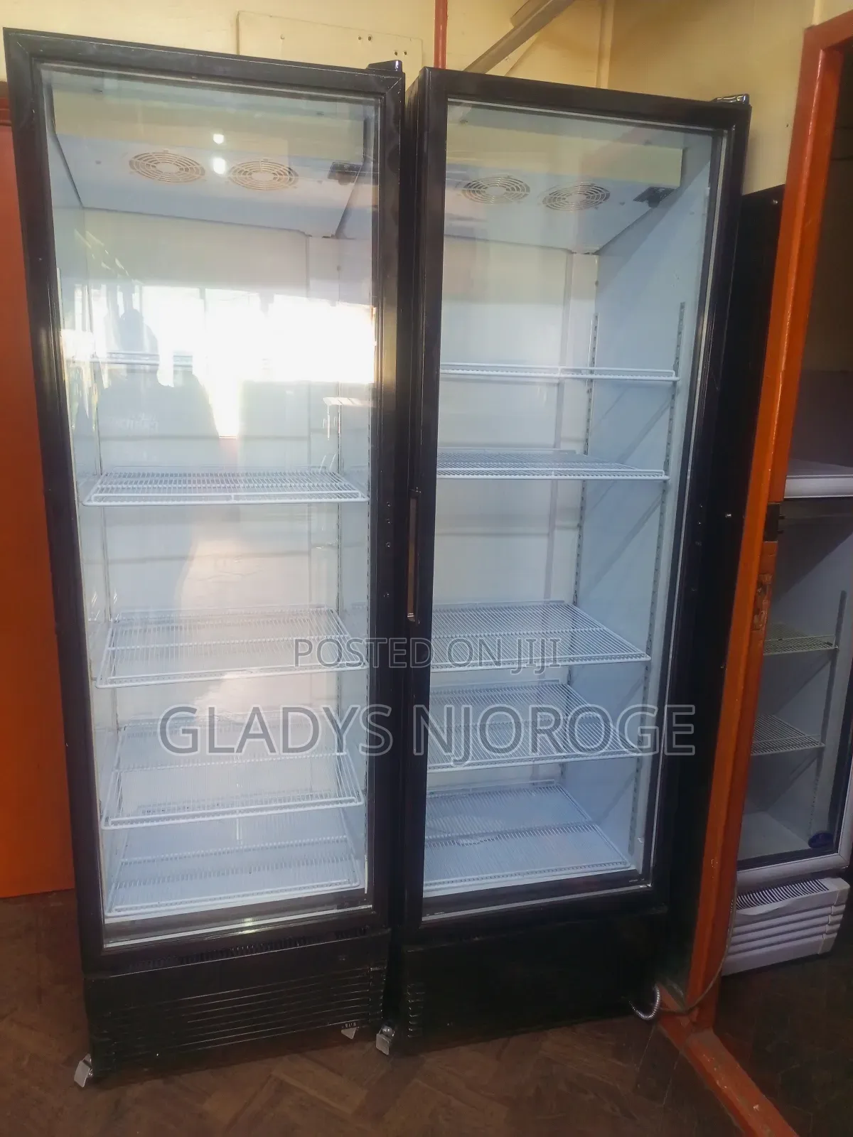 Display Fridge 600l