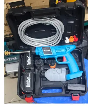 Makita 88v Cordless Carwash 
2 Batteries