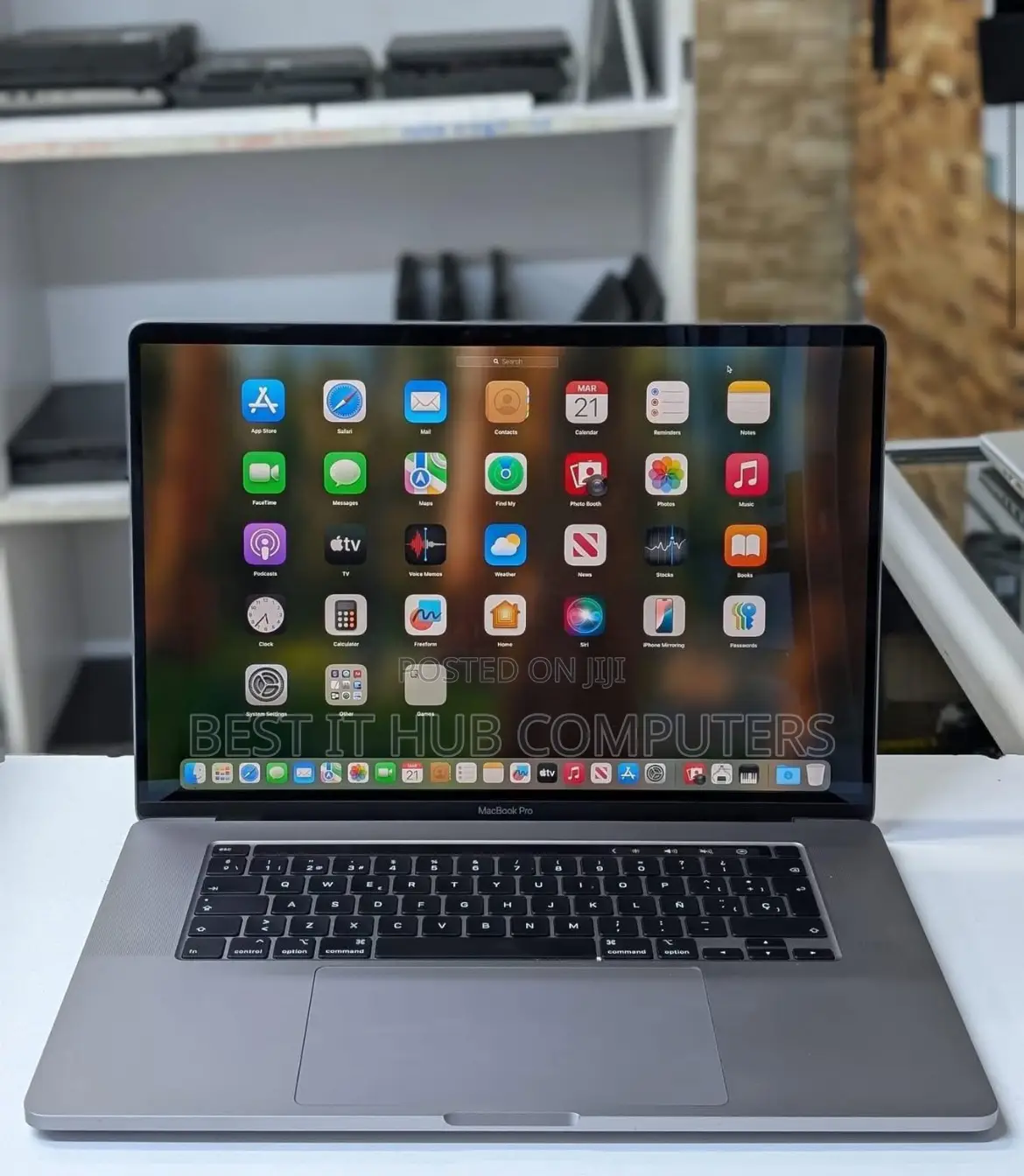 Laptop Apple MacBook Pro 2018 16GB Intel Core i7 SSD 256GB