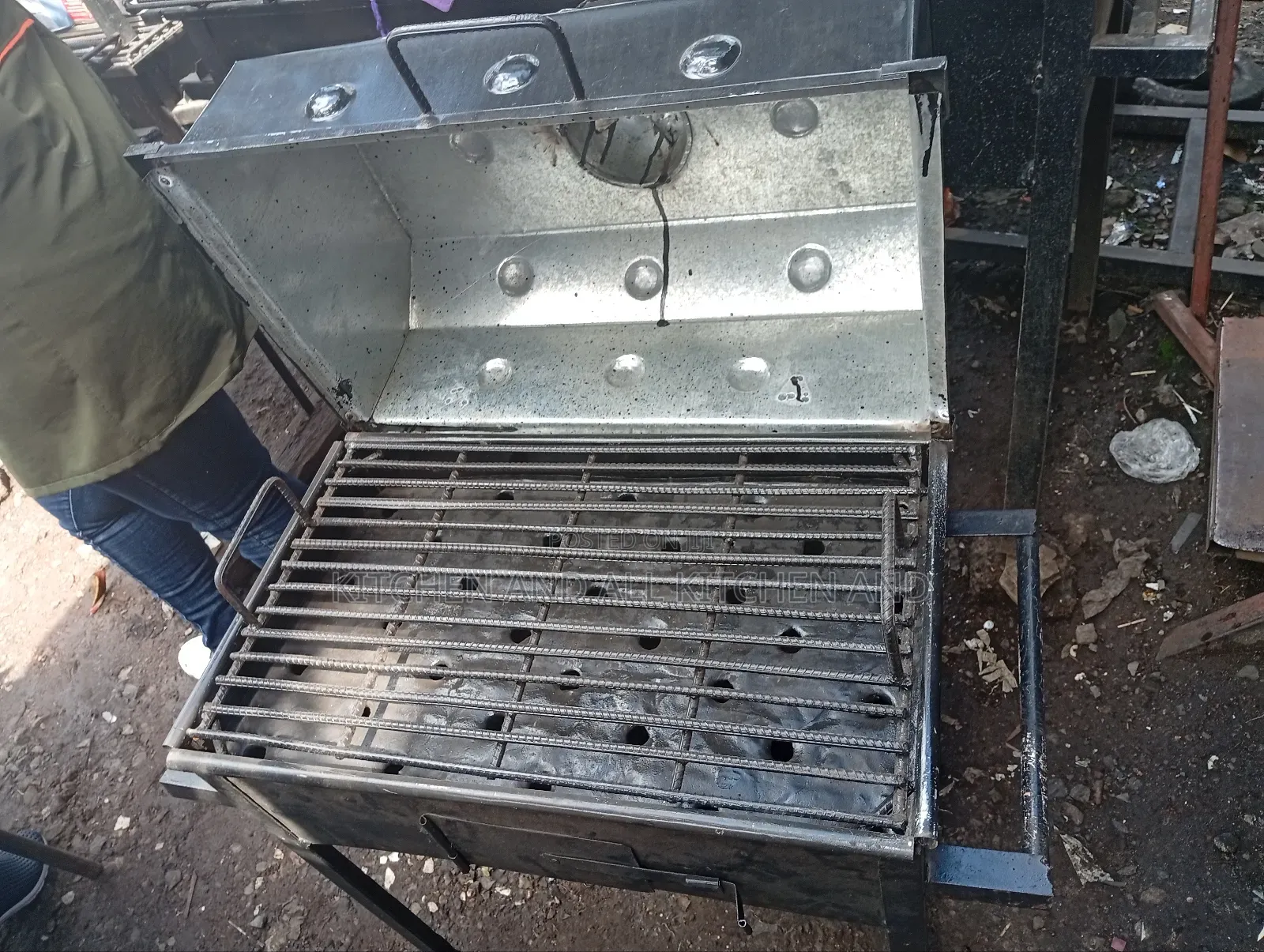Quality BBQ Charcoal Grill