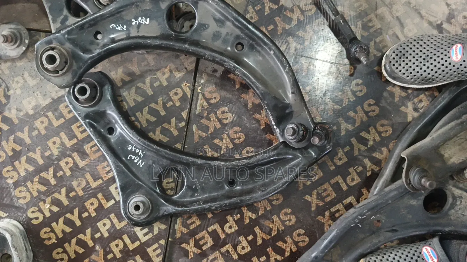 Nissan Note New Model 2015 Control Arm