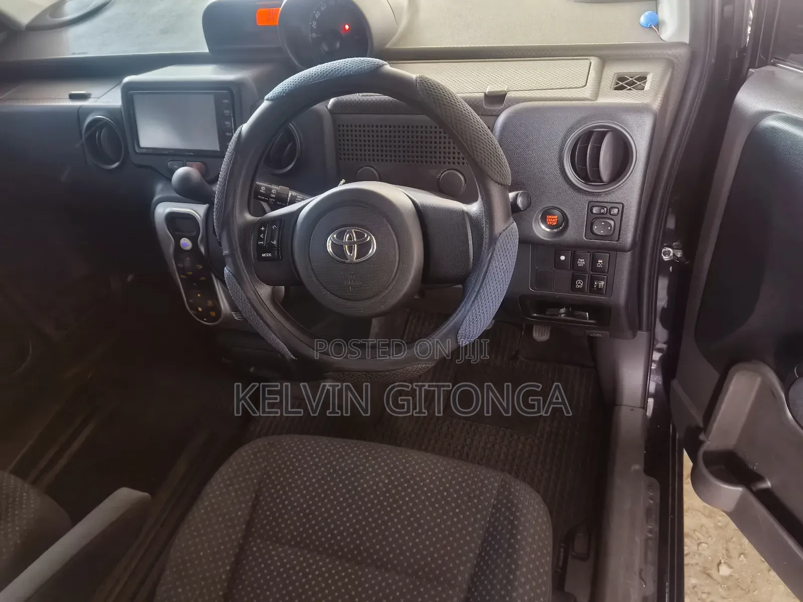 Toyota Spade 2016 Purple