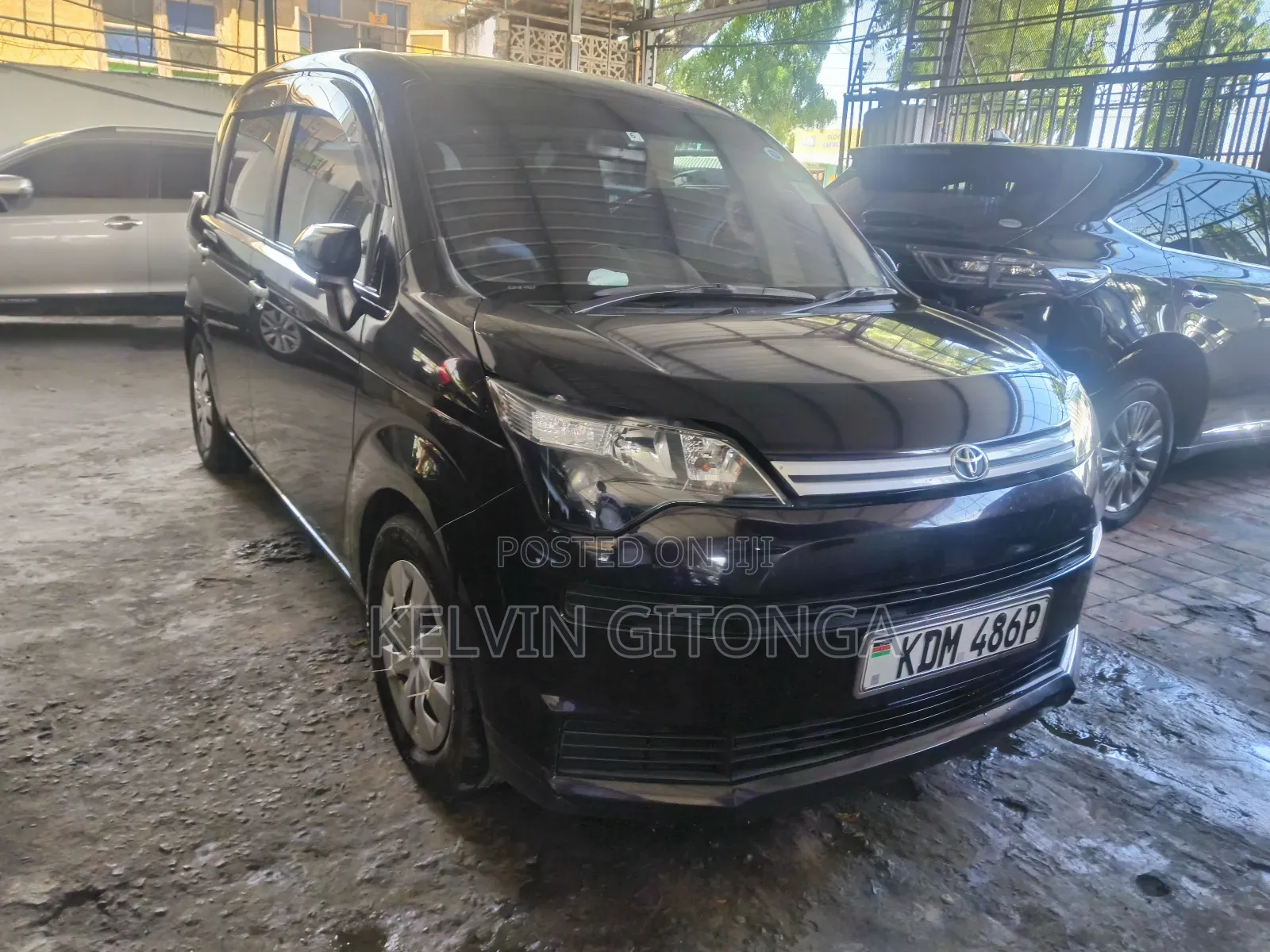 Toyota Spade 2016 Purple