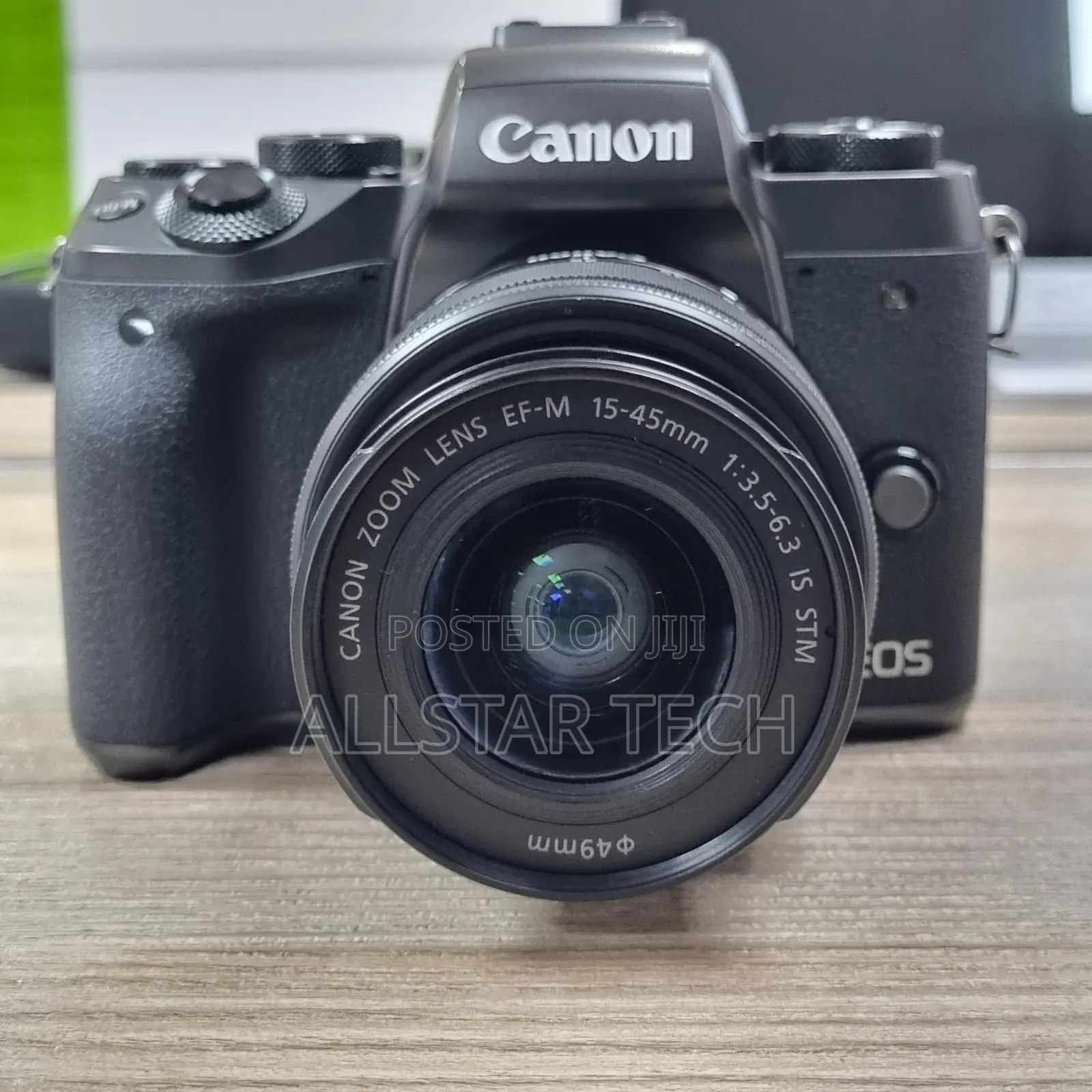 Canon Eos M5 Mirrorless Digital Camera