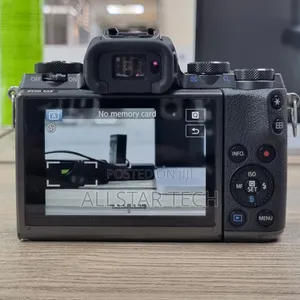 Canon Eos M5 Mirrorless Digital Camera