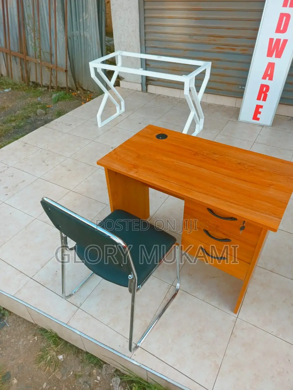 Brown Office Desk And Chair