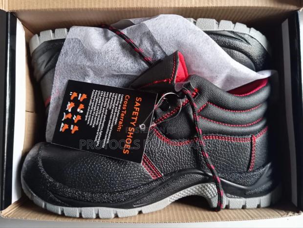 Knicker Safety Shoes - main view